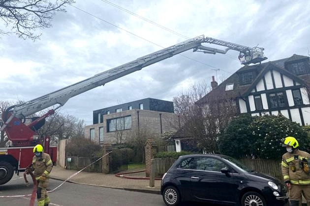 Firefighters tackle blaze in Roehampton