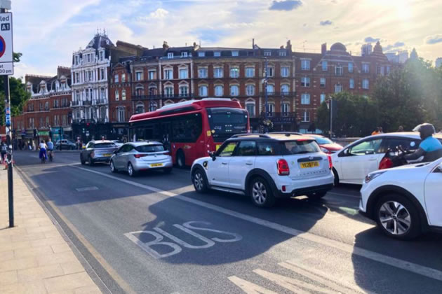 Traffic remains problematic in the centre of Putney despite previous efforts 